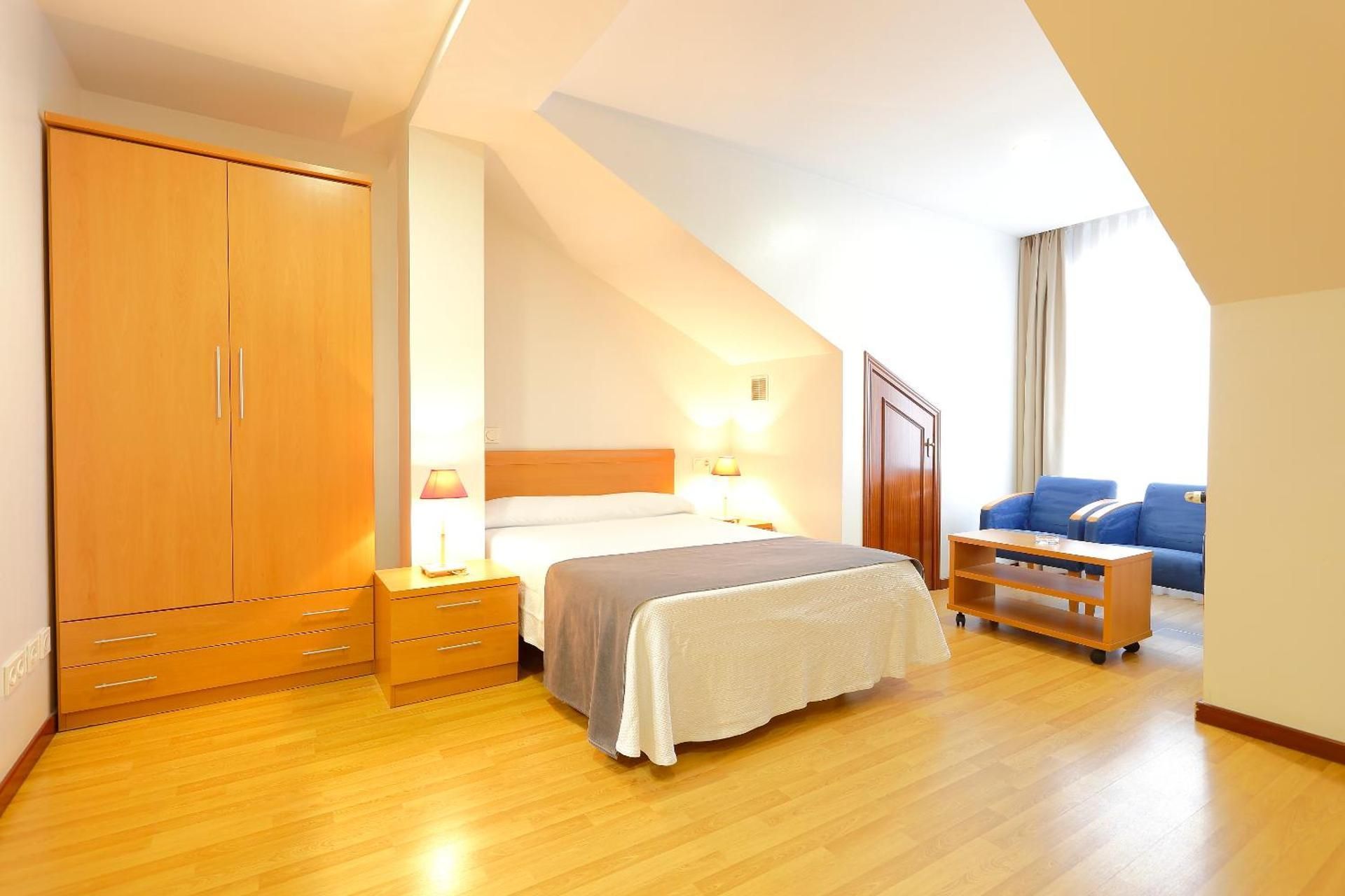 Studio (2 Adults)