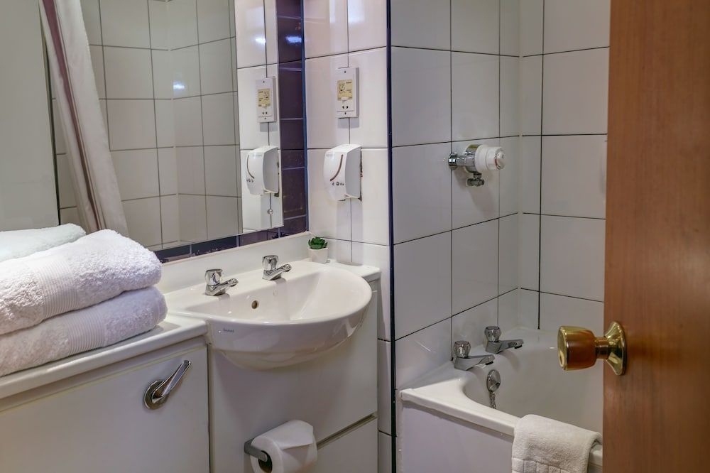 Plaza Chorley, Sure Hotel Collection by Best Western Family Room, 1 Double Bed, Non Smoking (with Sofabed) 4