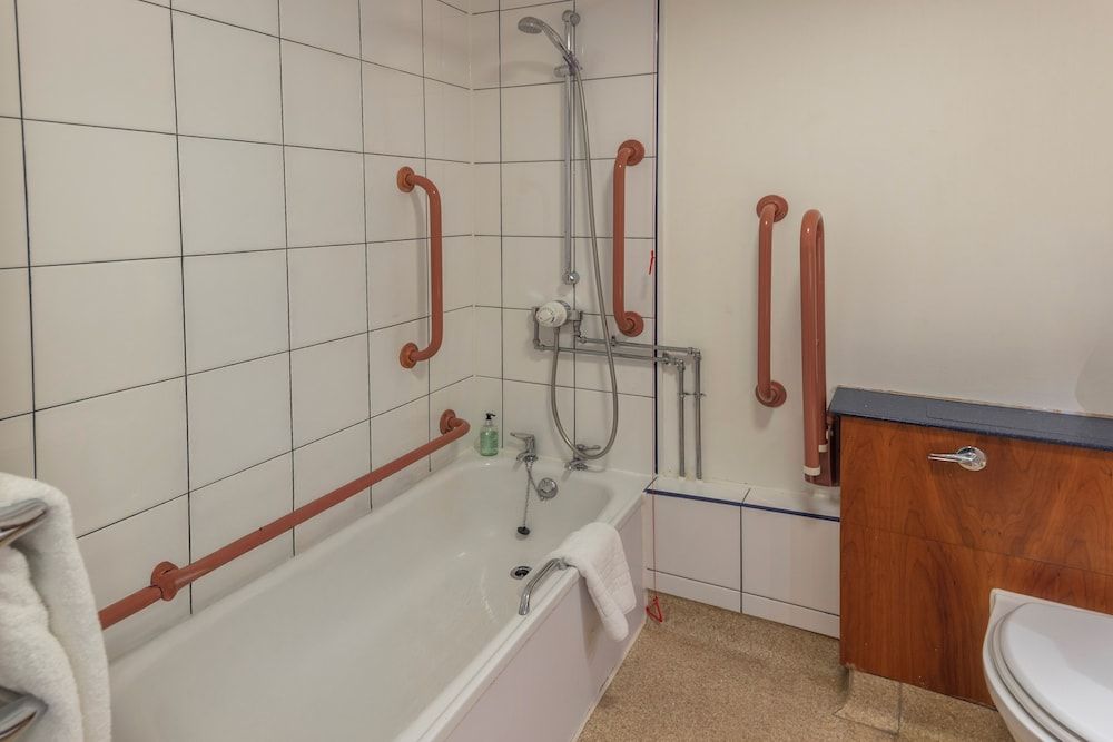 Plaza Chorley, Sure Hotel Collection by Best Western Deluxe Room, 2 Twin Beds, Non Smoking 3