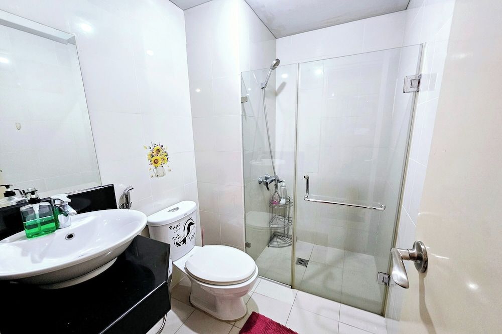 PRS @ One Palm Tree Villa near T3 Airport Studio, 1 Queen Bed 15