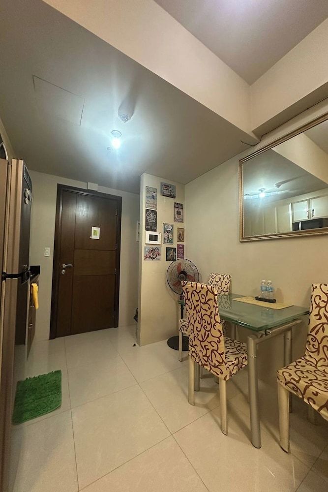 PRS @ One Palm Tree Villa near T3 Airport Studio, 1 Queen Bed 18