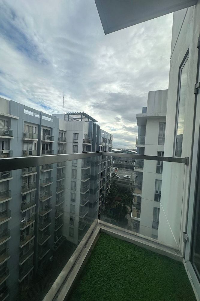 PRS @ One Palm Tree Villa near T3 Airport Studio, 1 Queen Bed 14