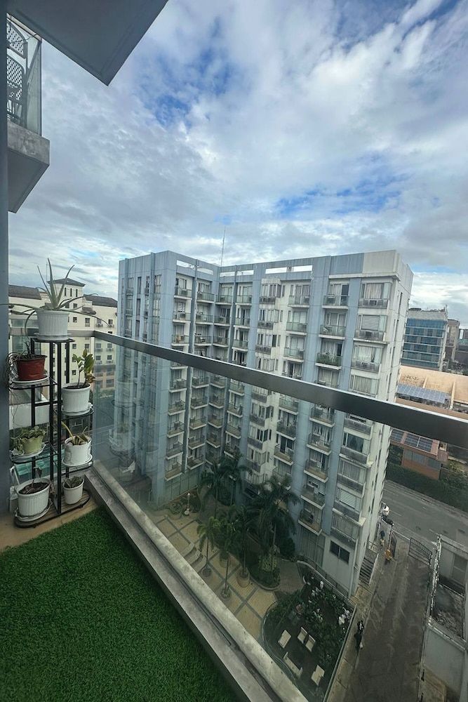 PRS @ One Palm Tree Villa near T3 Airport Studio, 1 Queen Bed 13