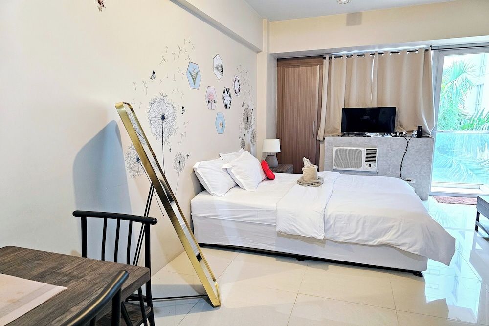 PRS @ One Palm Tree Villa near T3 Airport Studio, 1 Queen Bed 10
