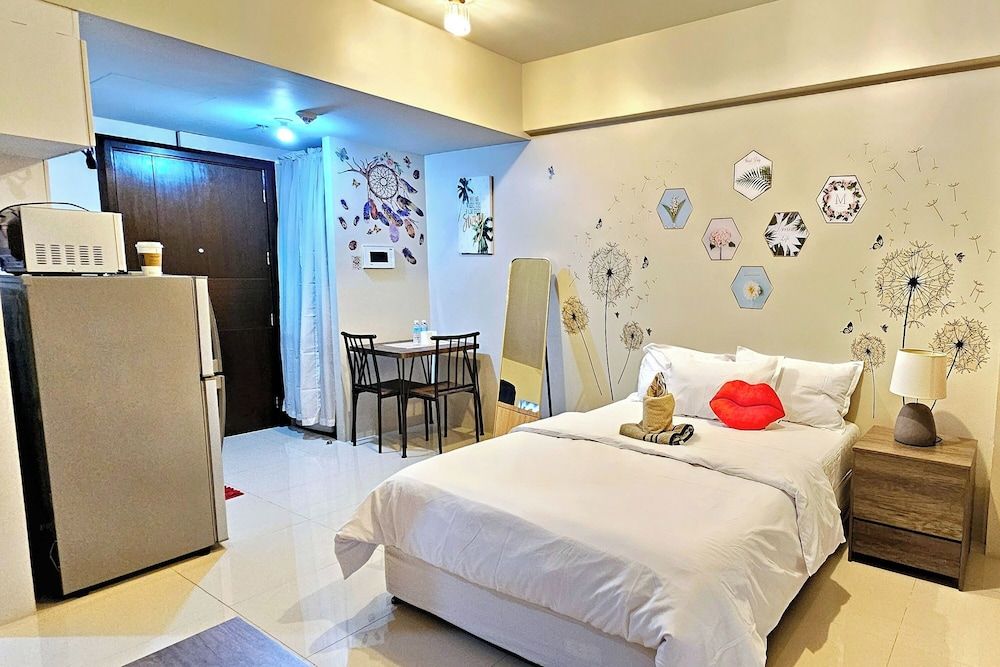 PRS @ One Palm Tree Villa near T3 Airport Studio, 1 Queen Bed 4