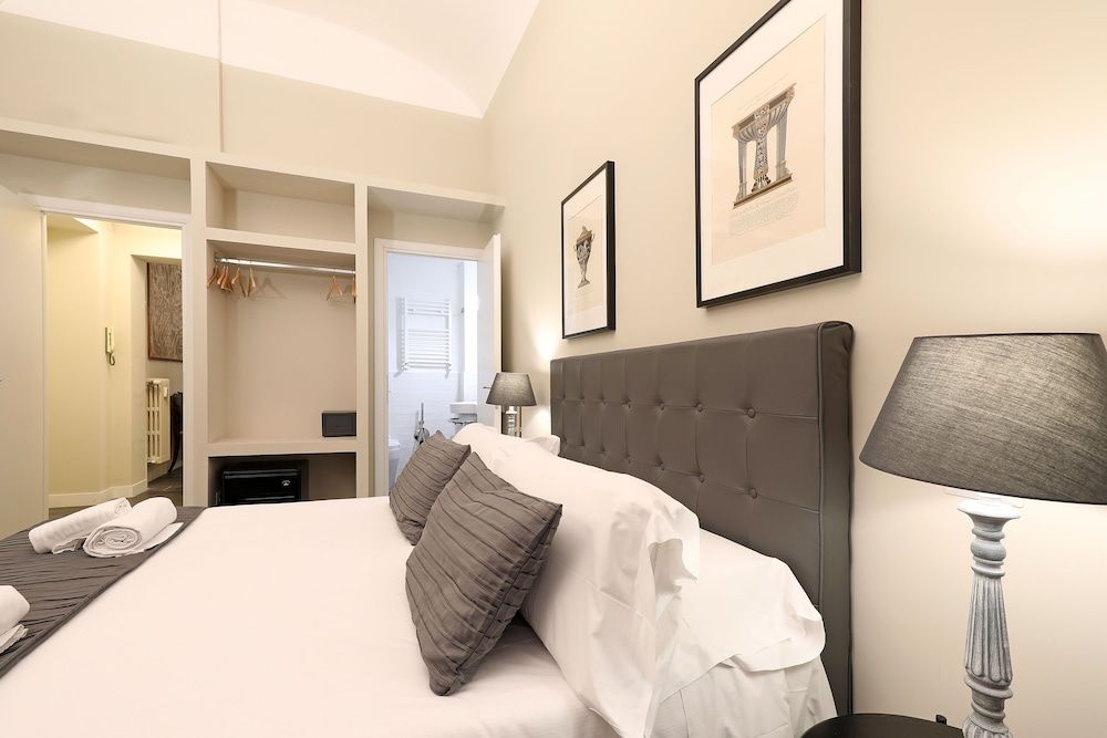 Residenza Vittoria Roma Superior Double Room 16