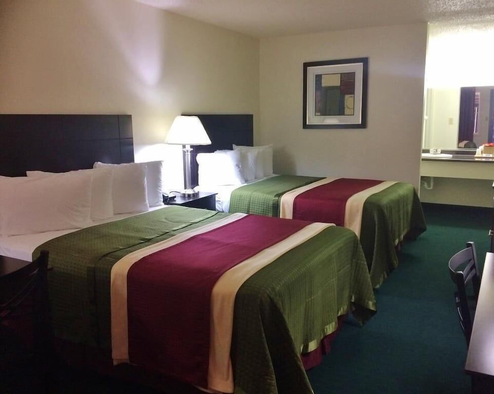 undefined Travel Inn & Suites 2