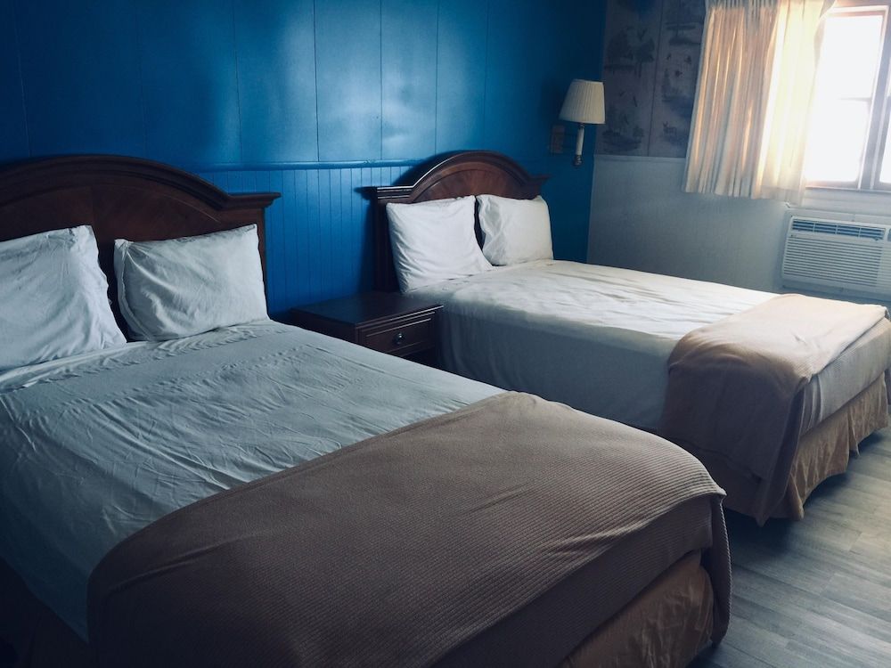 Tall Corn Inn Standard Room, 2 Double Beds, Non Smoking 2