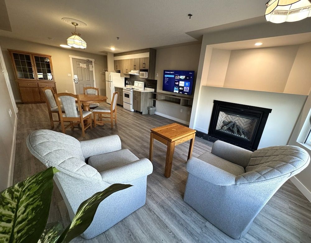 Western Budget Motel Leduc 3 Luxury Suite, 1 Bedroom, Jetted Tub (Spa Tub 2 Room) 15