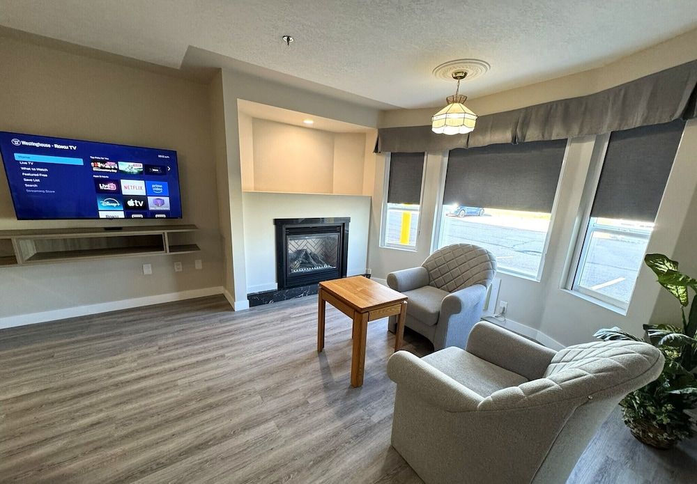 Western Budget Motel Leduc 3 Luxury Suite, 1 Bedroom, Jetted Tub (Spa Tub 2 Room) 14