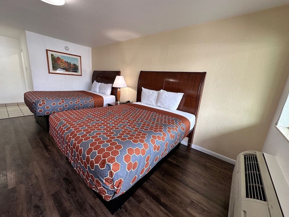 Standard Double Room, 2 Queen Beds