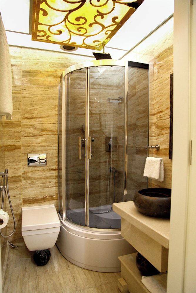 Aqua Liberty Hotel Economy Double Room 5