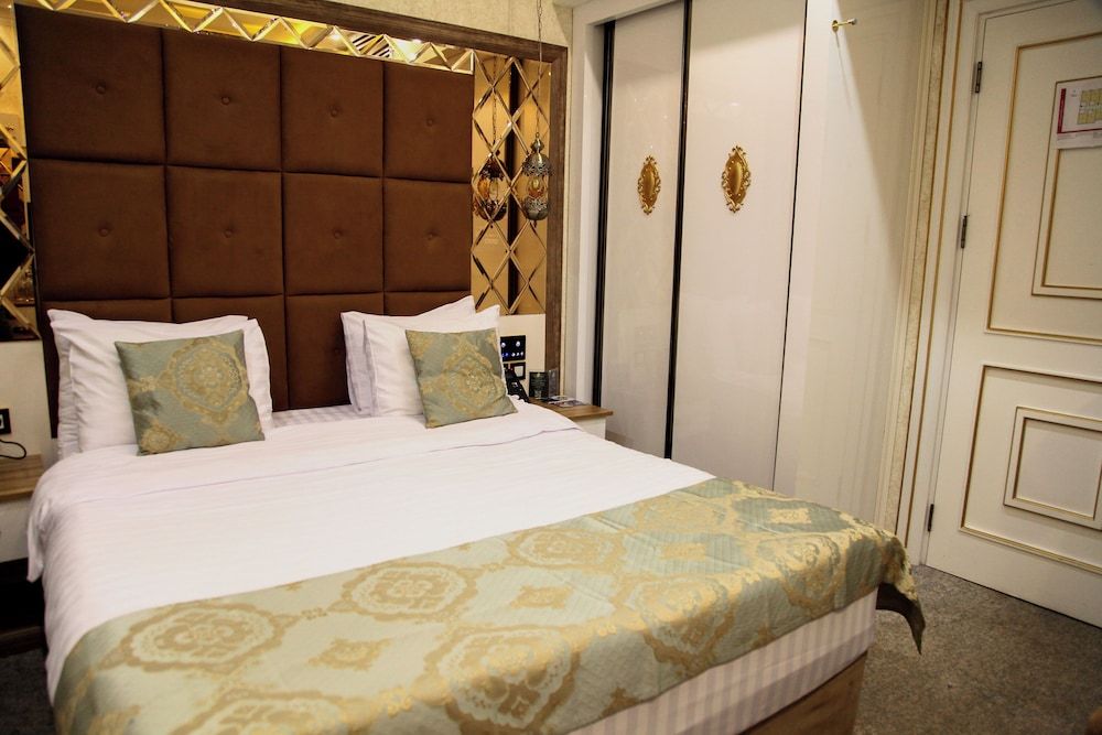 Aqua Liberty Hotel Economy Double Room 2