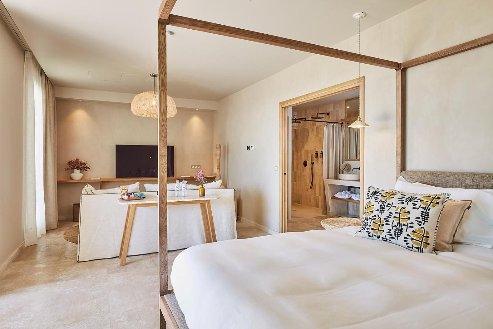 Suite with Private Pool