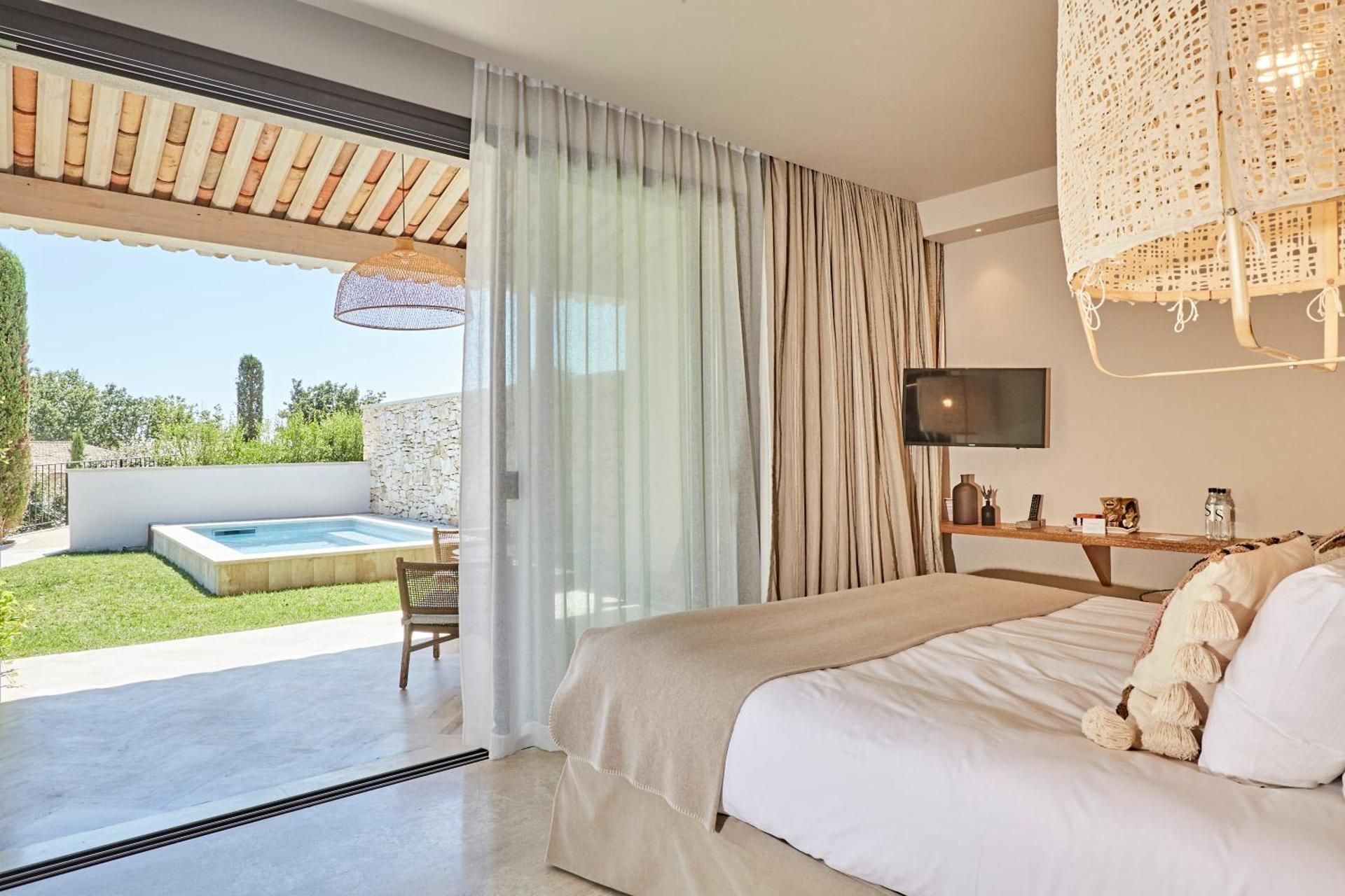 Junior Suite With Private Pool