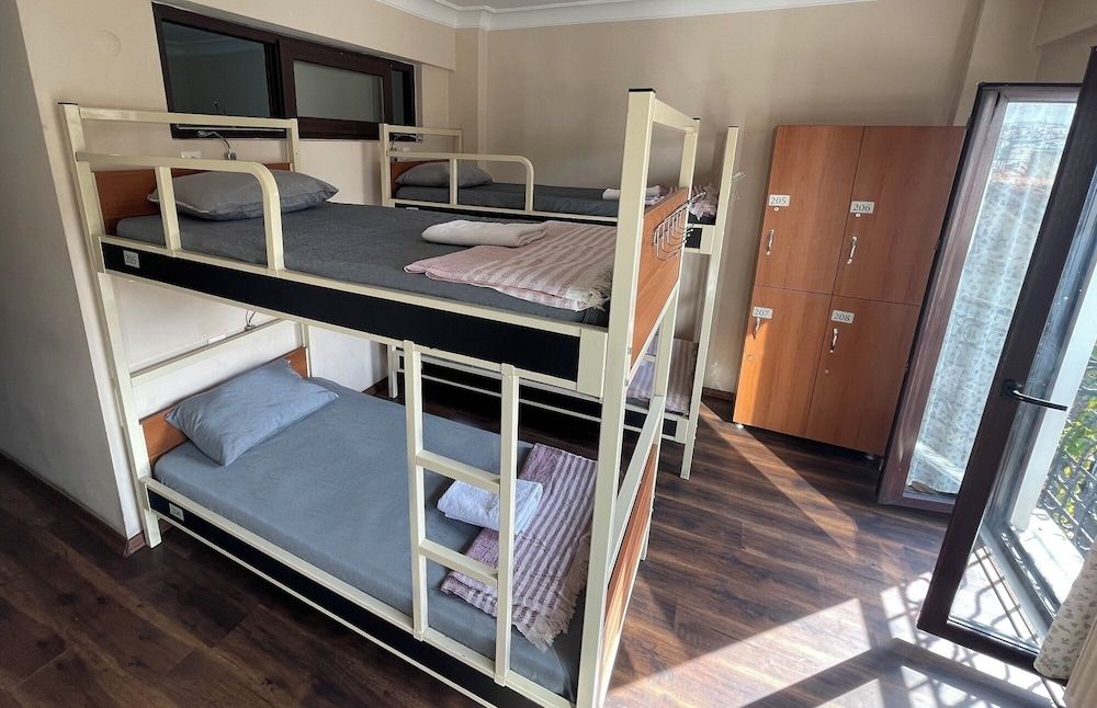 Standard 4 Bed mix Dorm Ensuite Floor 2