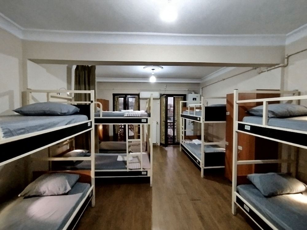 Standard 10Bed Mixed Dorm Ensuite Floor4