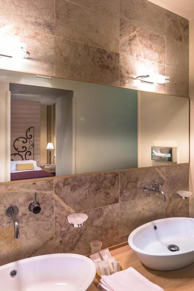 Hotel El Homs Palace Superior Double or Twin Room 8