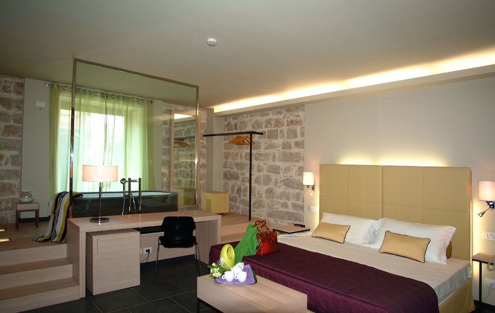 Hotel El Homs Palace Junior Studio Suite 3
