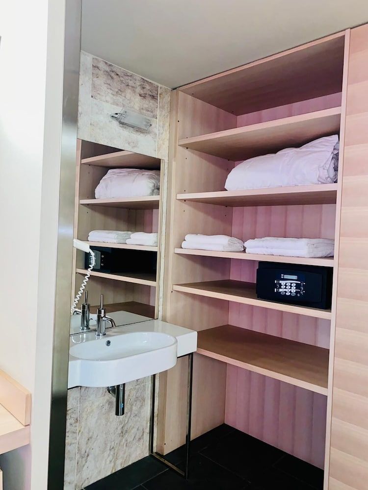 Hotel El Homs Palace Standard Double or Twin Room 4