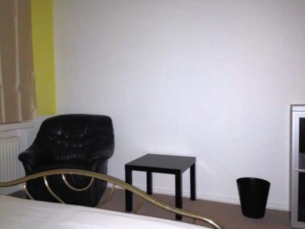 undefined Pension 1 9