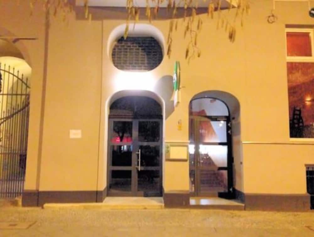 undefined Pension 1 2