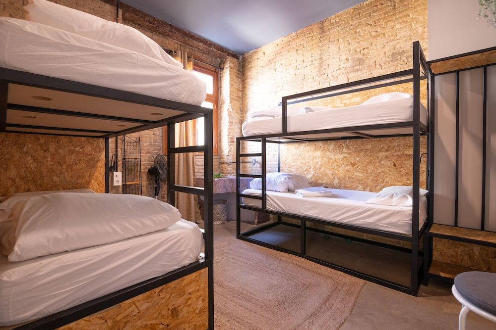 undefined BirdHouse Valencia