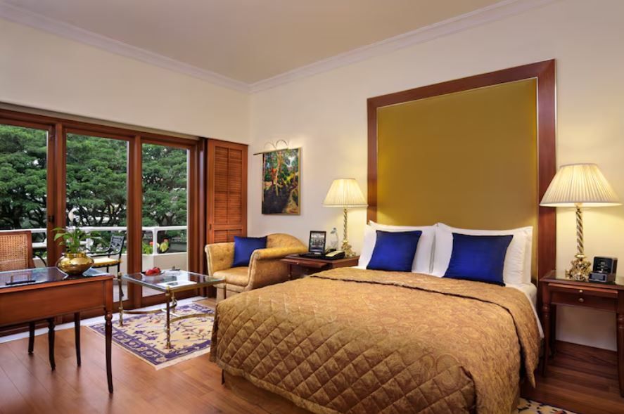 Luxury Rooms with Private Balcony