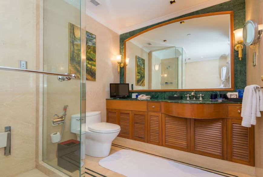 The Oberoi, Bengaluru Deluxe Rooms with Private Balcony 4