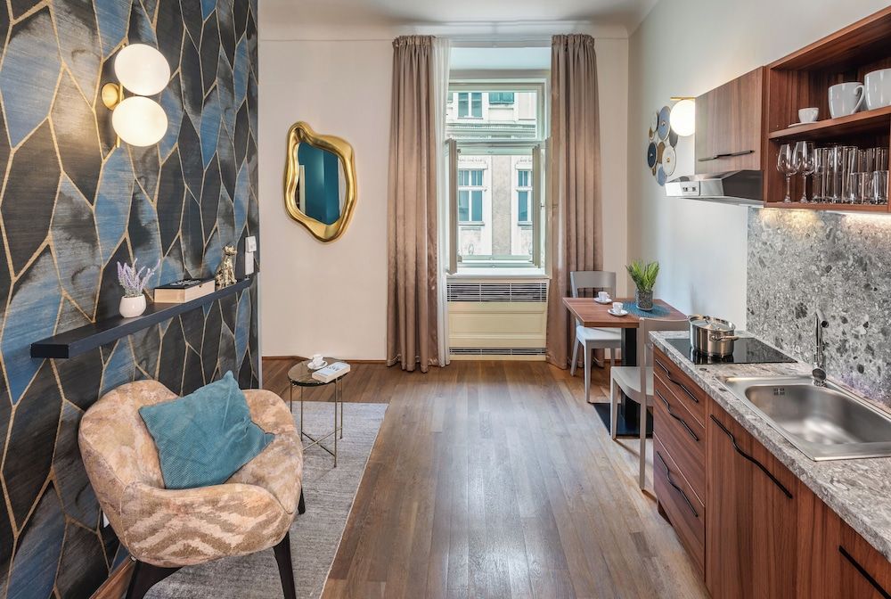 Golden Angel Suites by Adrez Living Apartment 19