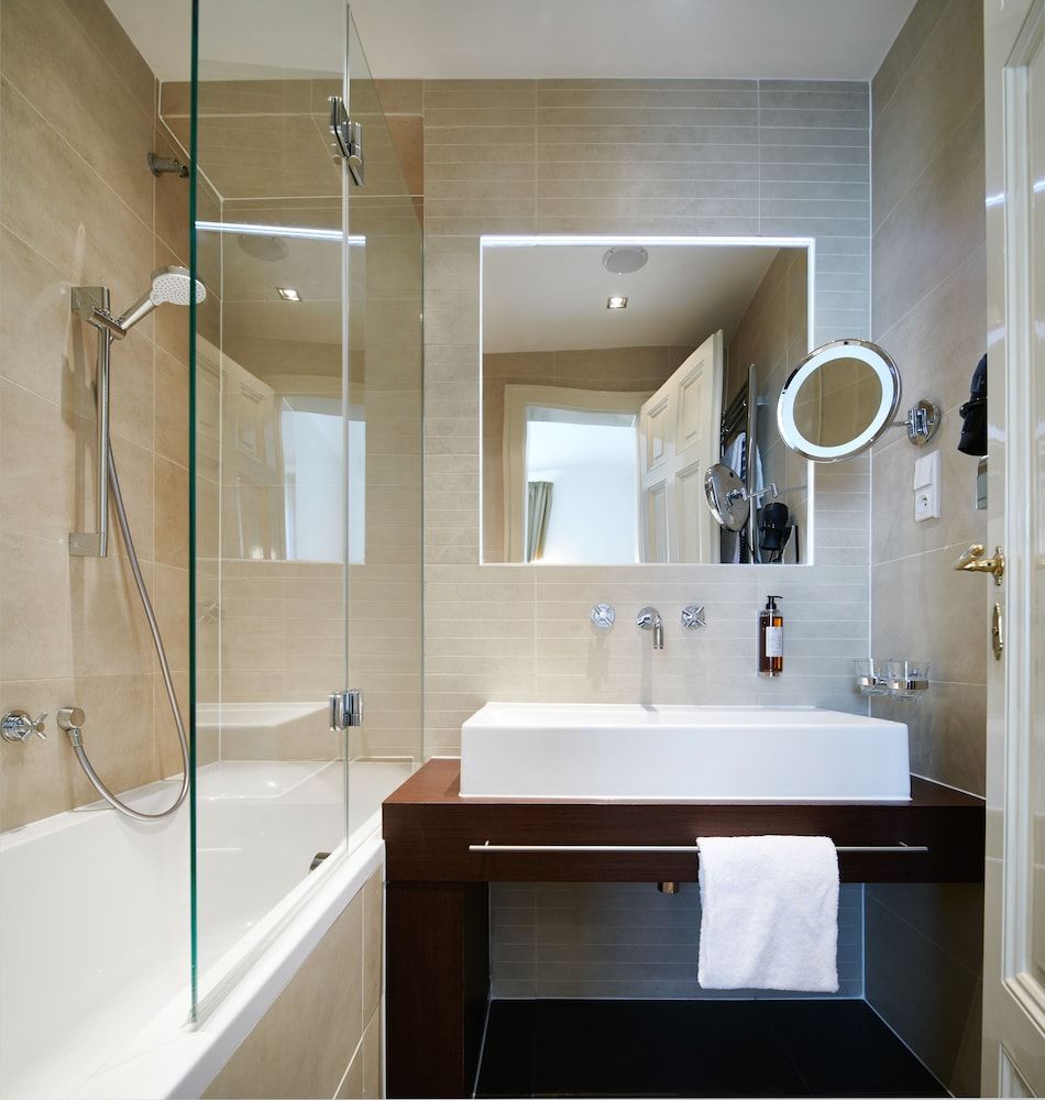 Golden Angel Suites by Adrez Living Apartment 9