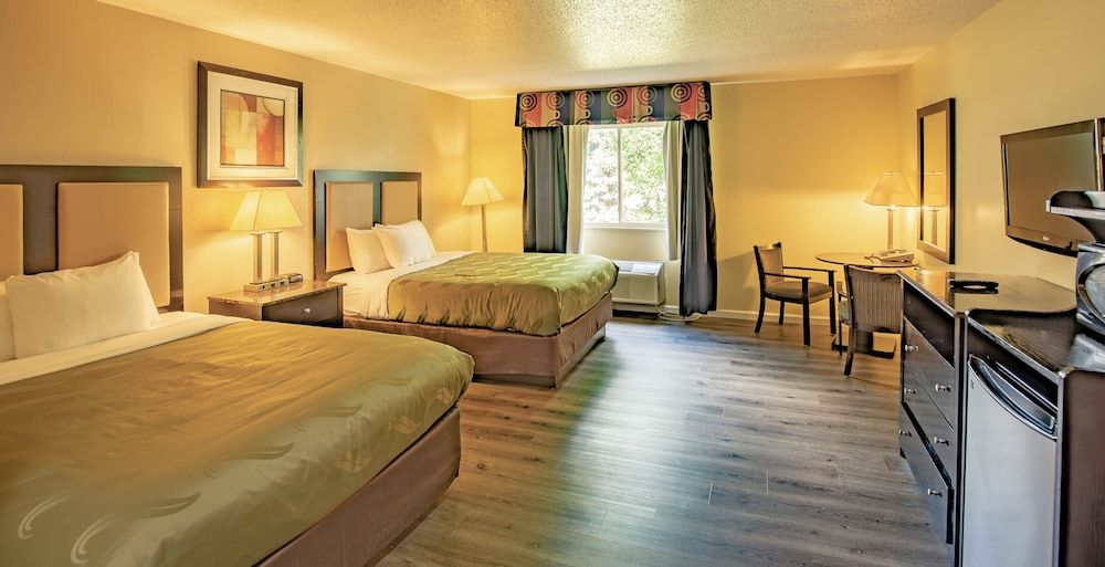 Standard Room, 2 Queen Beds, Non Smoking