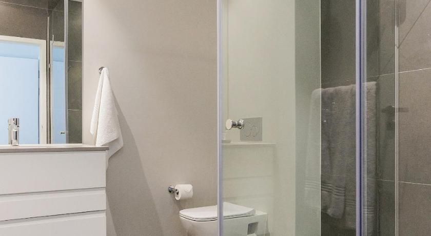 Axis Luxury Apartments by Century City Hotels Two-Bedroom Apartment 6
