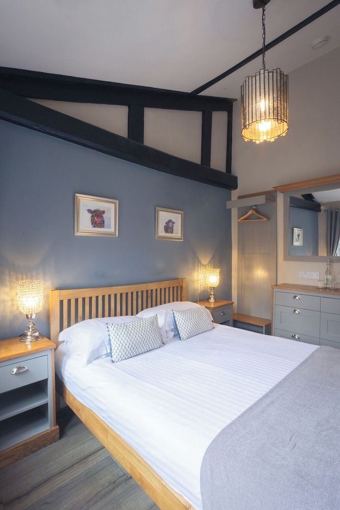 Basic Double Room (with Shower)