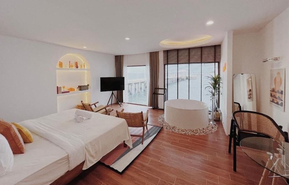 King Suite with Spa Bath