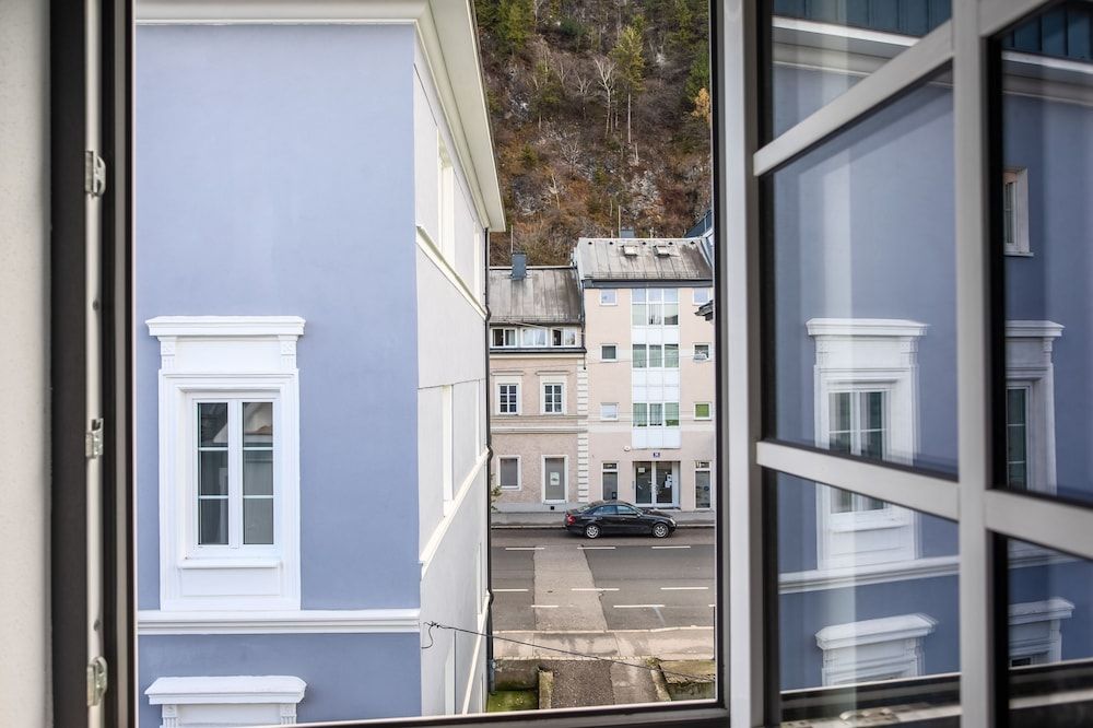 Numa Salzburg Nora Large Studio with Kitchen and Sofa Bed 3