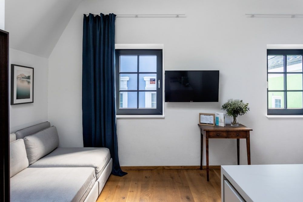 Numa Salzburg Nora Large Studio with Kitchen and Sofa Bed 14