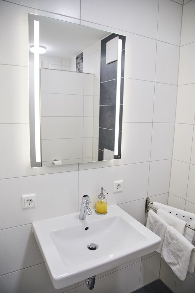 Lothringer Hof Comfort Triple Room 10