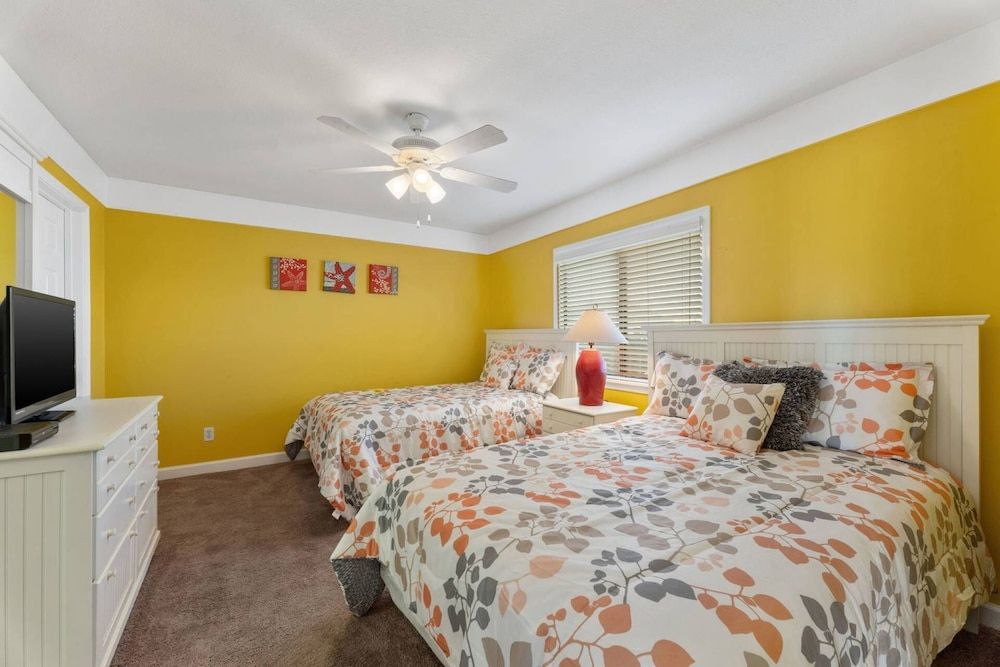 Condo, 2 Bedrooms (207)