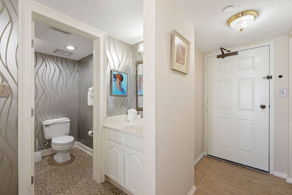 Condo, 3 Bedrooms (601)