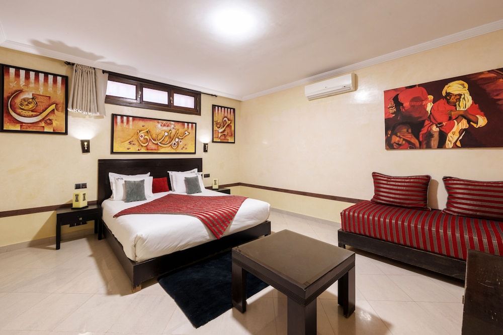 Riad Ushuaia la Villa - Centre Marrakech Deluxe Villa, Terrace, Pool View 11