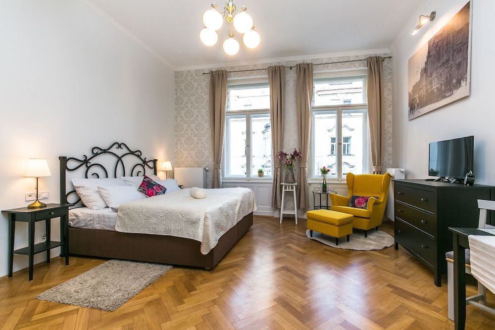 undefined The Old Town Square & Parizska Apartments 4