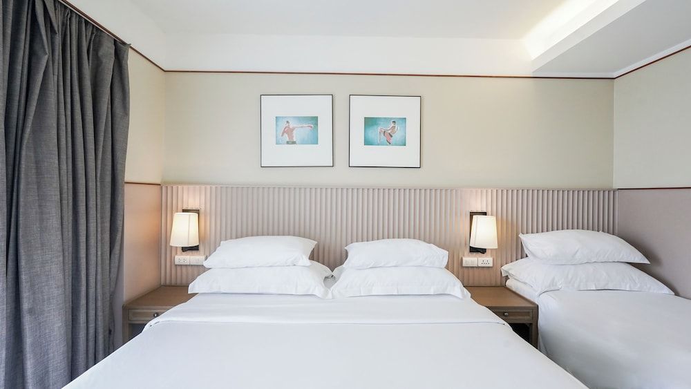 Marina House MUAYTHAI Ta-iad Phuket One Bedroom Suite Pool Access 3