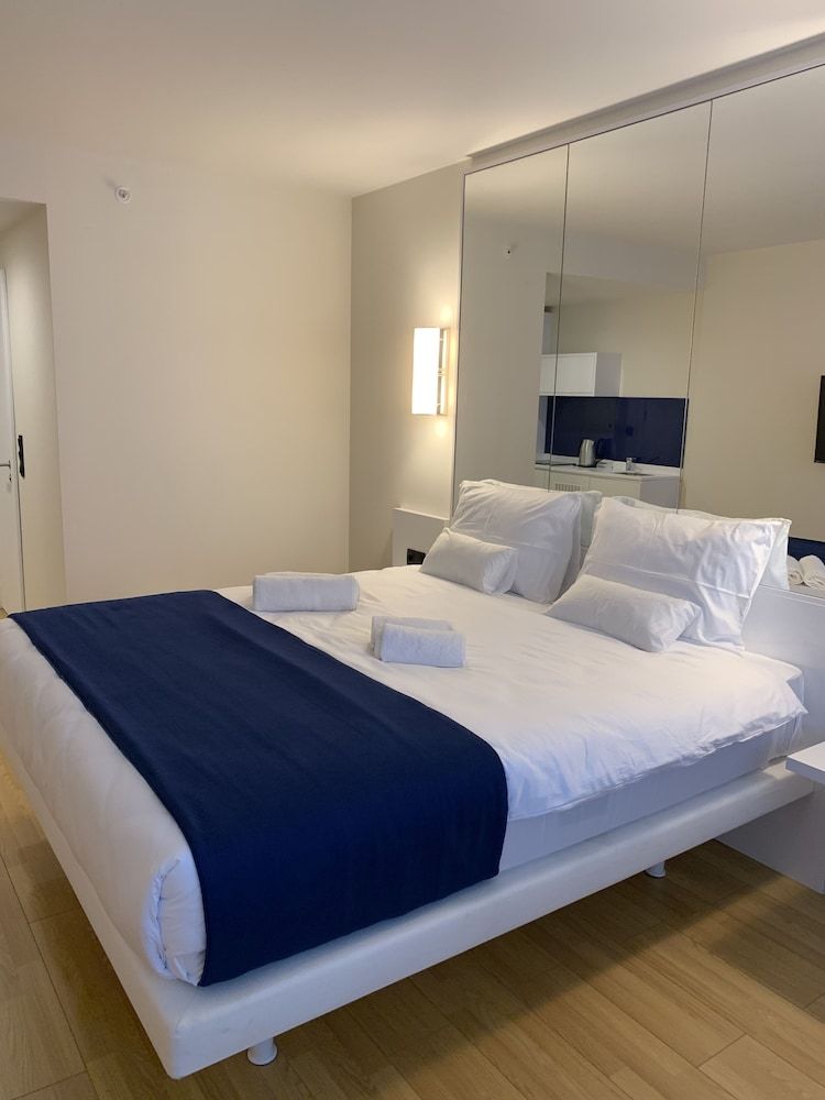 Royal Sea Breeze Apartment Business Studio 5