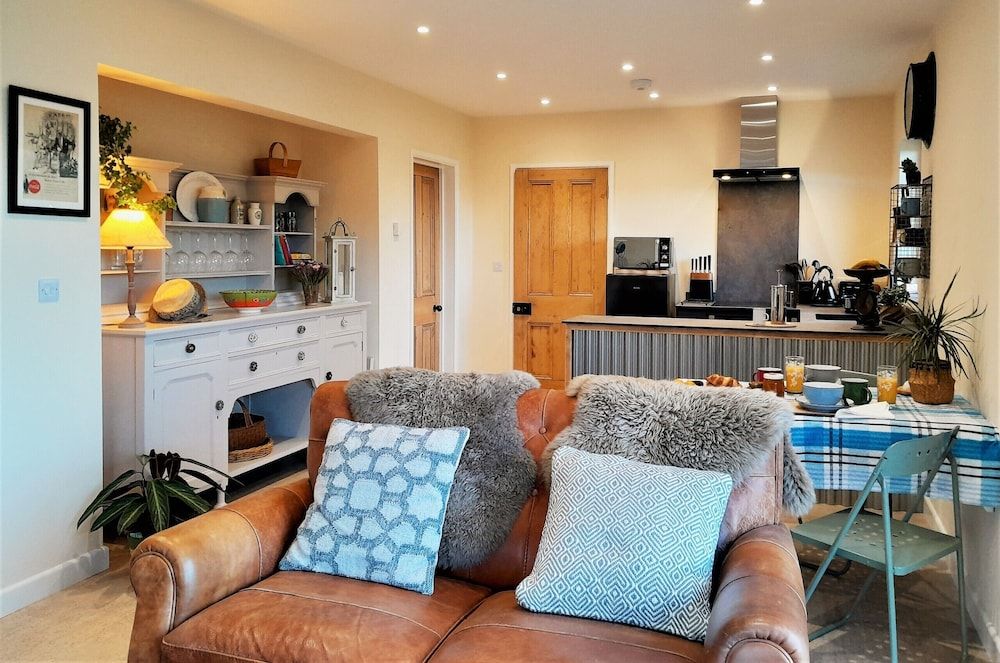 Luxury Cabin, Ensuite (Lew Valley Lodge)
