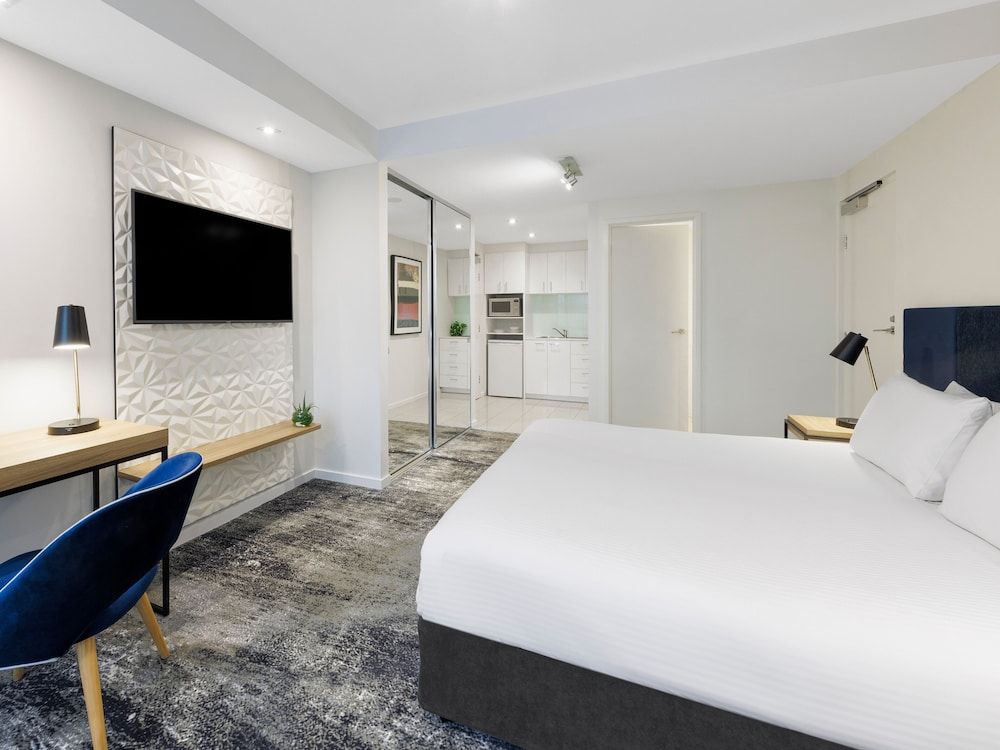 Brady Apartment Hotel Flinders Street Studio King
