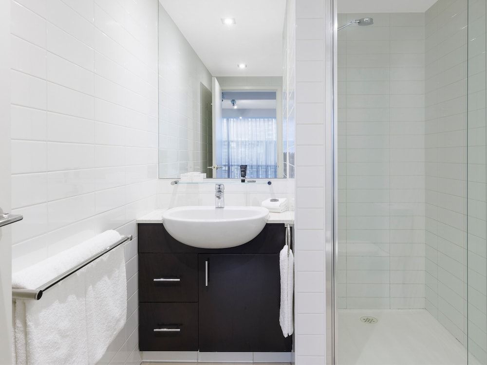 Brady Apartment Hotel Flinders Street Studio King 4