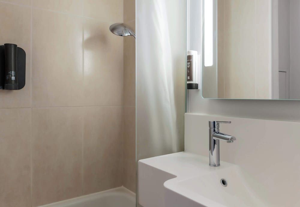 B&B HOTEL Nancy Frouard (1) Double Room 2