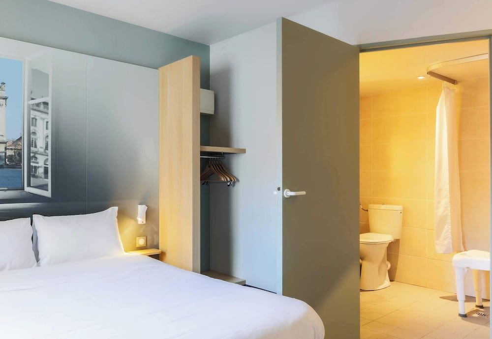 B&B HOTEL Nancy Frouard (1) Double Room, Mobility Accessible