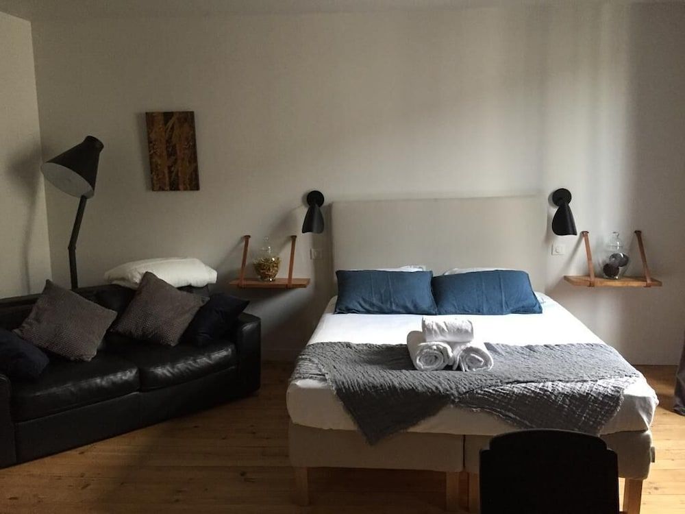Double Room (Pavin)